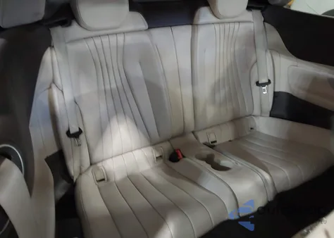 2018 Mercedes-Benz E 400 z USA, uszkodzony, nr VIN WDD1K6FB2JF027893